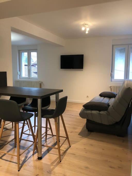 Appartement Moderne & Lumineux 40M2 Centre Luxeuil Exterior photo