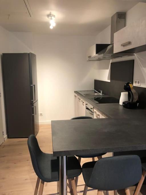 Appartement Moderne & Lumineux 40M2 Centre Luxeuil Exterior photo